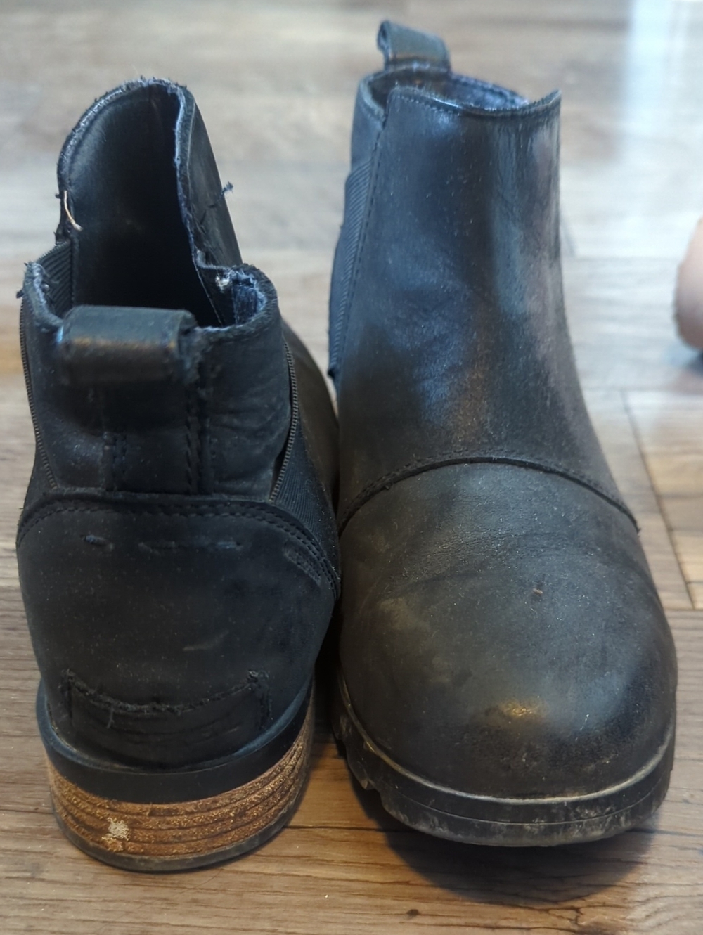 Women Black Sorel Chelsea Boots - Stylish Slip-On Ankle Shoes - Picture 1 of 4